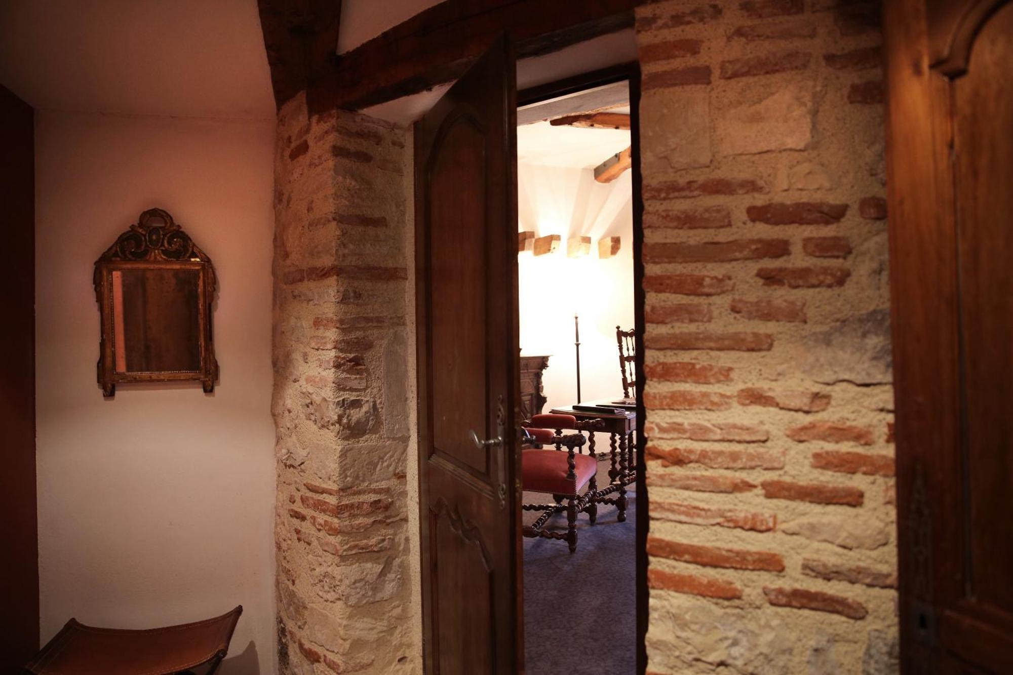 Chateau De Mercuès Kültér fotó